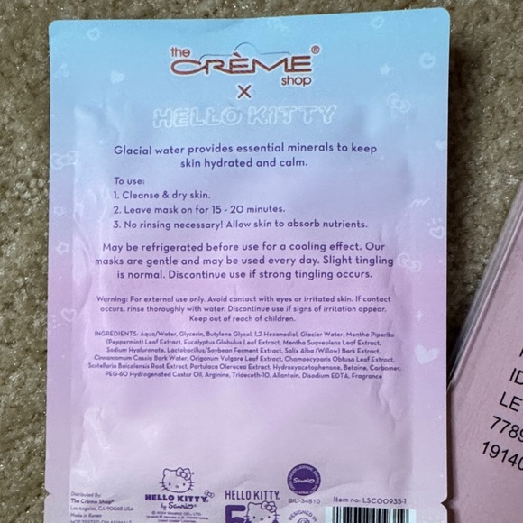 Hello Kitty X Crème’, 35-Color Eyeshadow Palette/Mask - Pink and Red - Picture 5 of 6